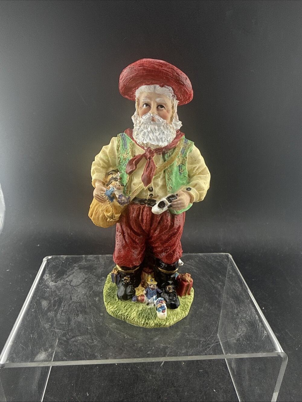 International Santa Claus Collection Padre Nicholas Figurine Brazil SC22